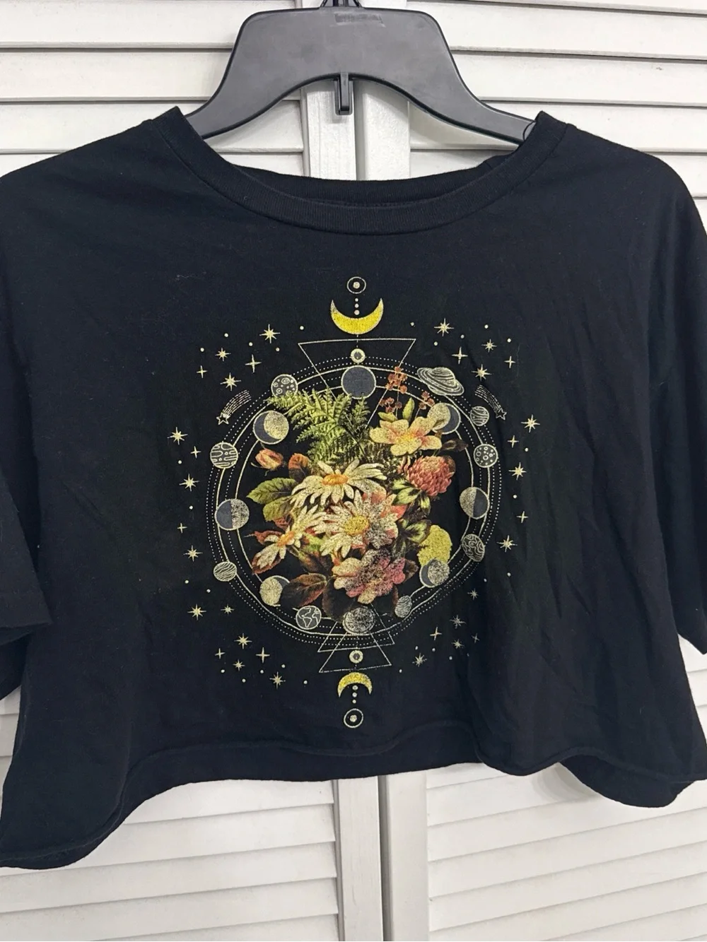Black Floral Moon Graphic Crop Tee - Picture 1 of 2